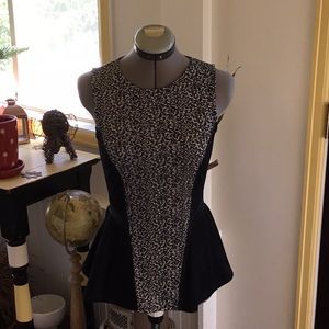 Sleeveless black and white beauty